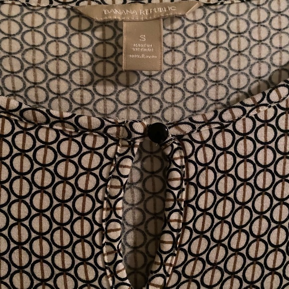 Patterned Blouse by Banana Republic - Picture 3 of 3